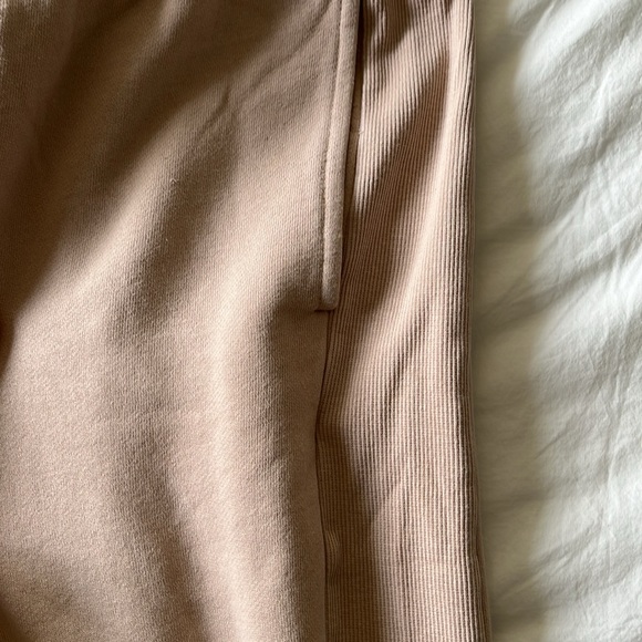 TNA Tan Boyfriend Sweatpant - Picture 4 of 4